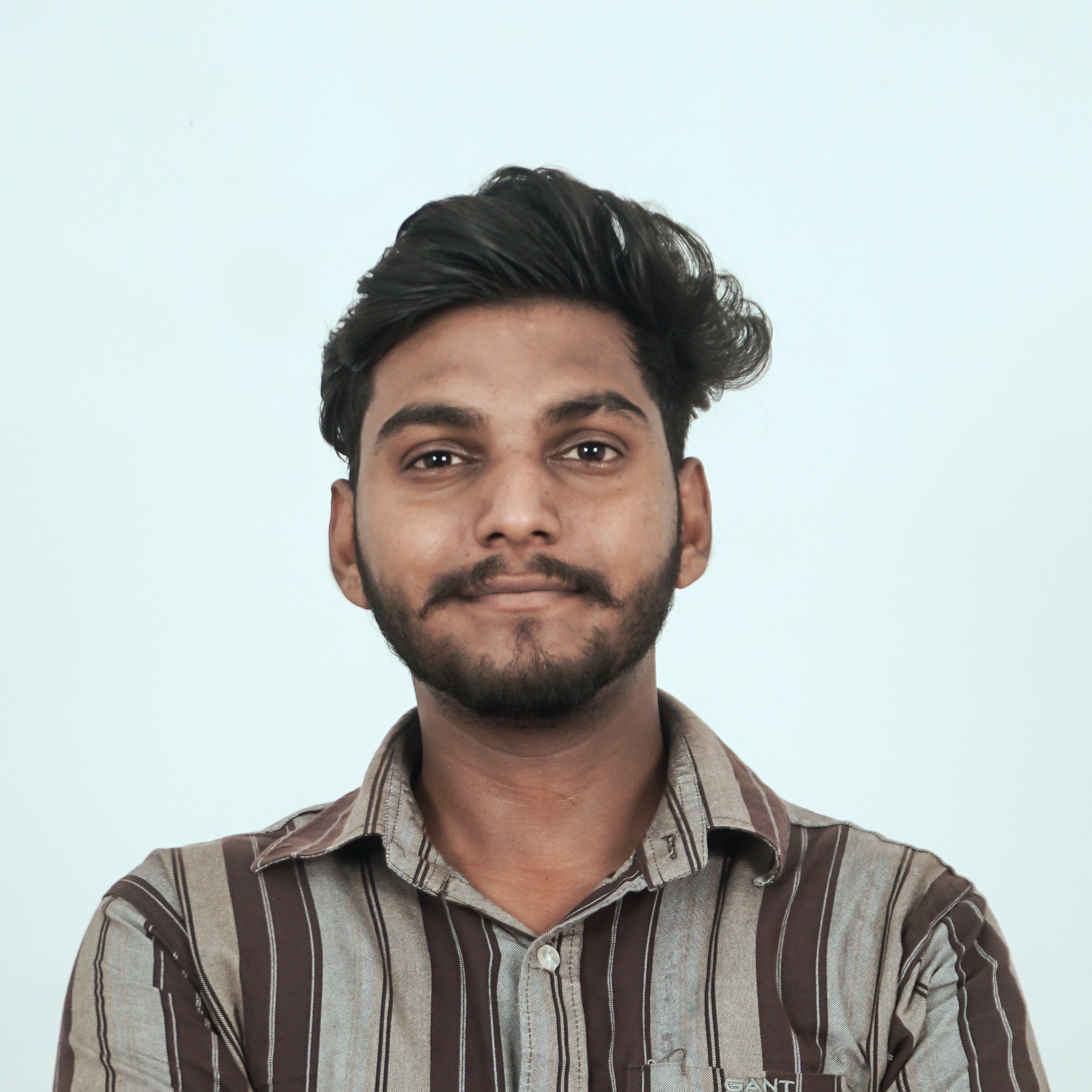 Moksh Shakya, Operations Head at StaxTech